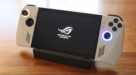 便利店巨头入局PC掌机市场,日本游戏界迎来全新篇章?