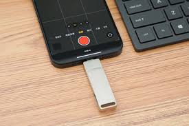 苹果15u盘如何使用