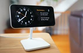 如何设置ios17待机显示屏